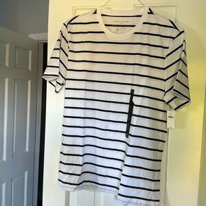 Never worn Banana republic tee